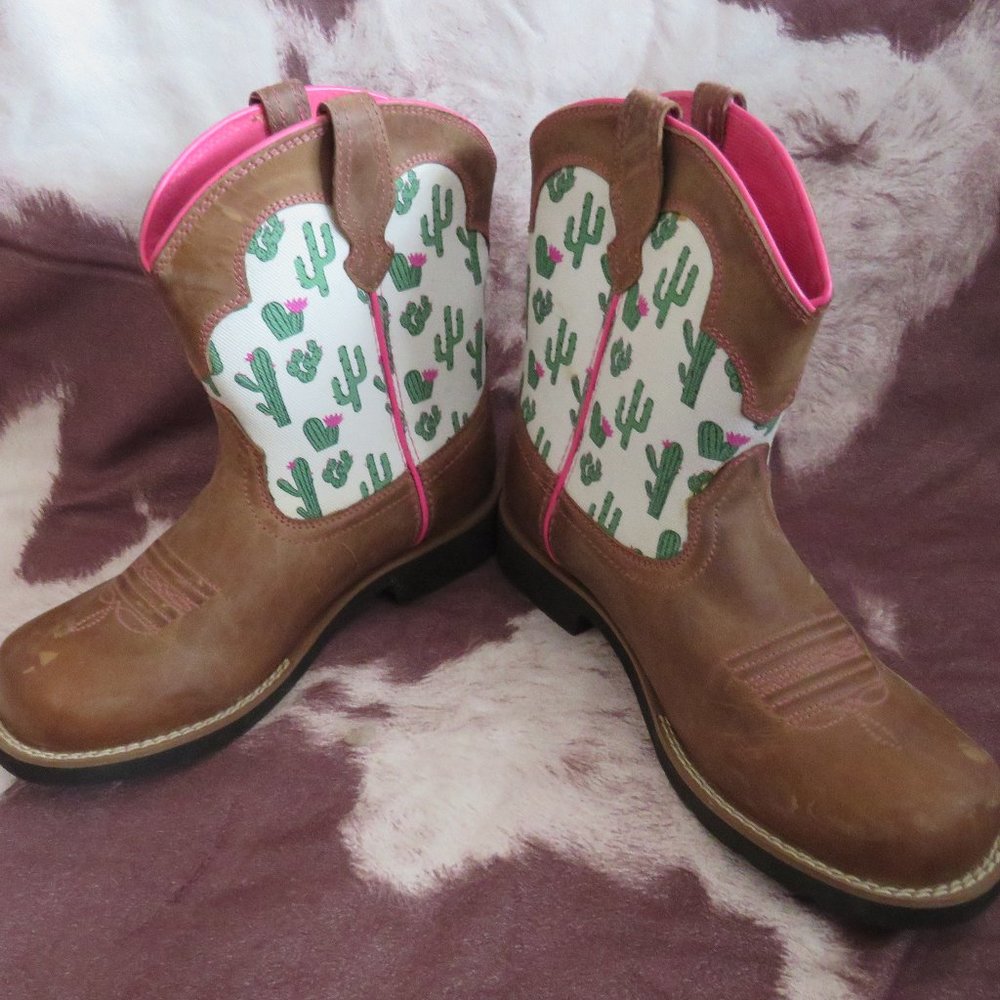 Ariat Boots with cactus - Size: Girls 5